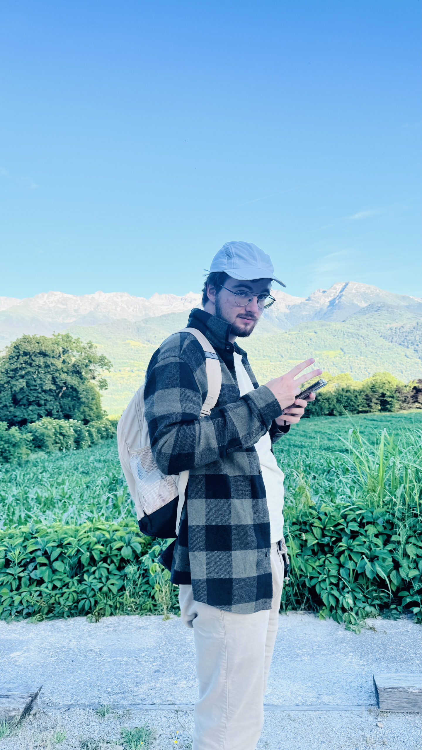 Olivier Club members on the trail